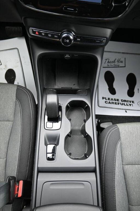 2024 Volvo XC40