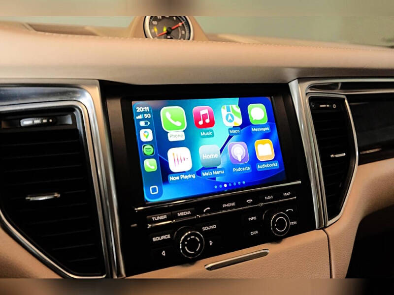 2015 Porsche Macan S