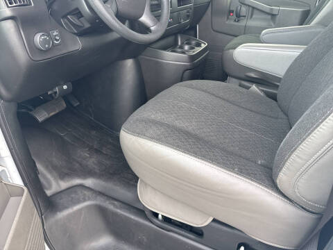 2024 GMC Savana 2500