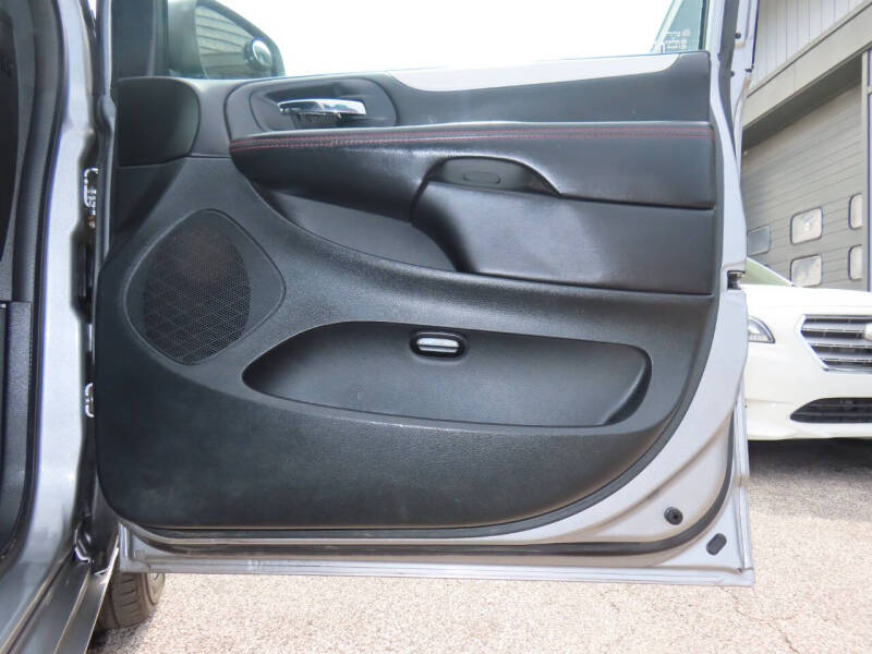2016 Dodge Grand Caravan R/T