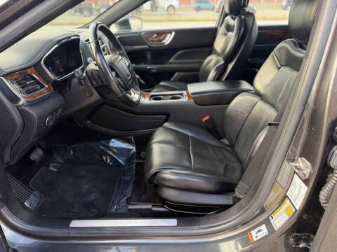 2017 Lincoln Continental Select