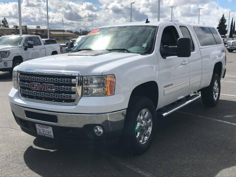 2013 GMC Sierra 2500HD for sale at Dow Lewis Motors in Yuba City CA