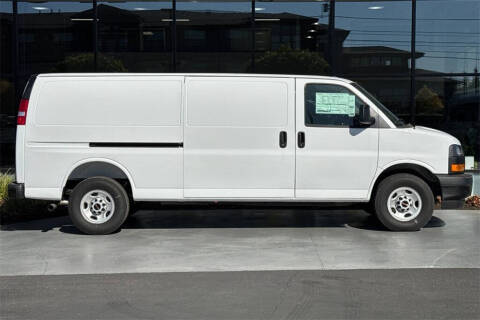 2025 GMC Savana 2500