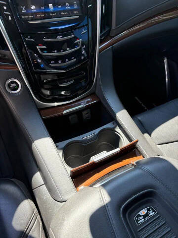 2018 Cadillac Escalade ESV Luxury
