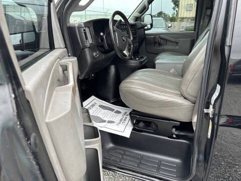 2017 Chevrolet Express 2500