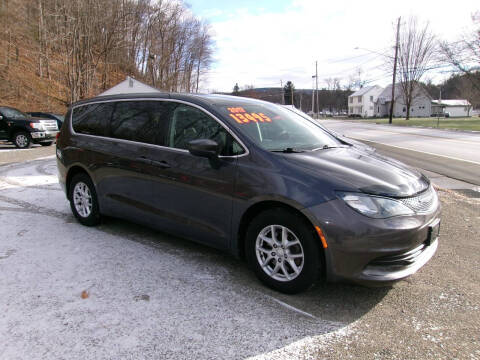 2017 Chrysler Pacifica for sale at Dansville Radiator in Dansville NY