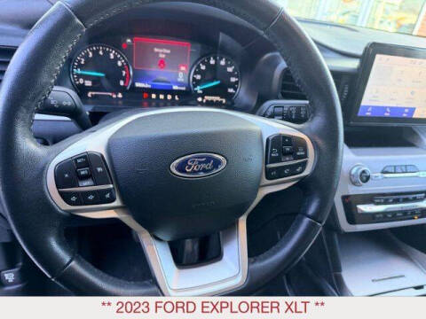 2023 Ford Explorer XLT