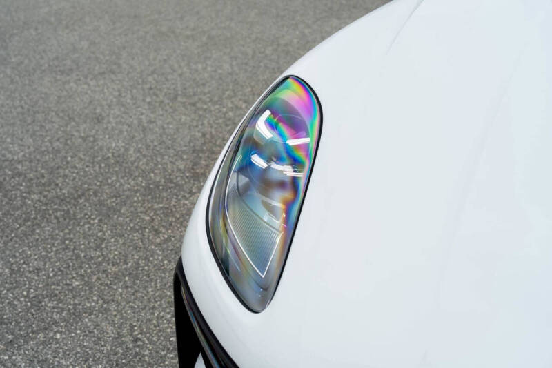 2025 Porsche Macan S