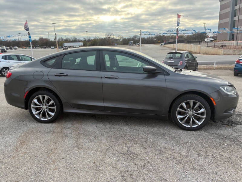 2015 Chrysler 200 S