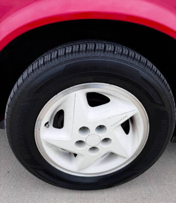 1991 Pontiac Sunbird LE