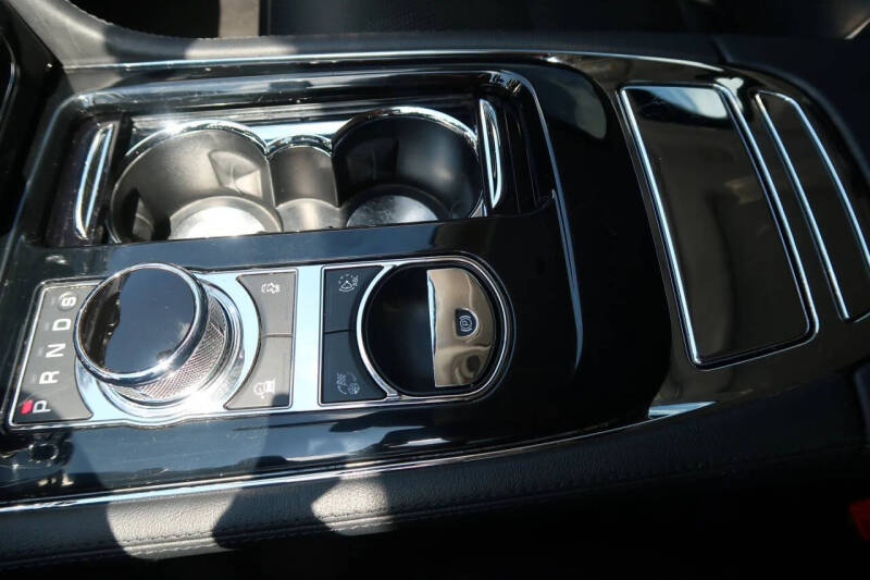 2017 Jaguar XJ R-Sport