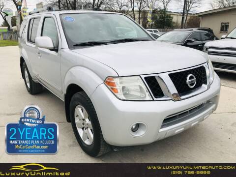 2011 Nissan Pathfinder for sale at LUXURY UNLIMITED AUTO SALES in San Antonio TX