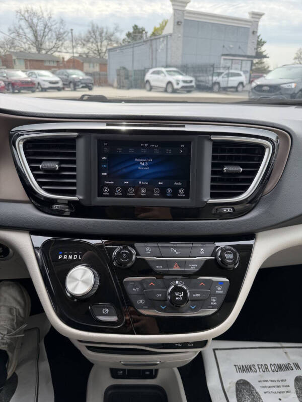 2019 Chrysler Pacifica Touring L