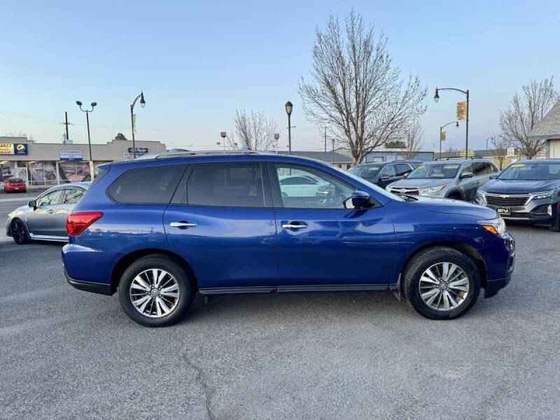 2020 Nissan Pathfinder S