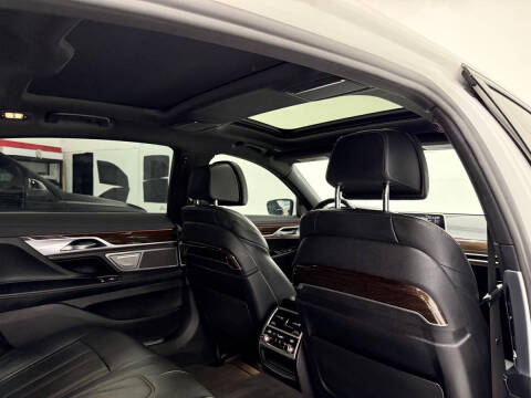 2022 BMW 7 Series 740i