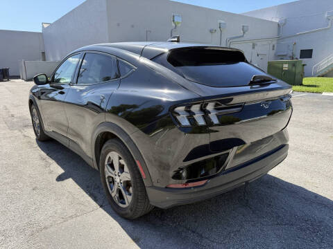 2023 Ford Mustang Mach-E Select