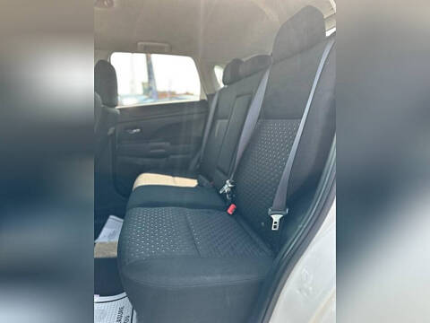 2011 Mitsubishi Outlander Sport SE