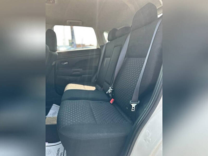 2011 Mitsubishi Outlander Sport SE