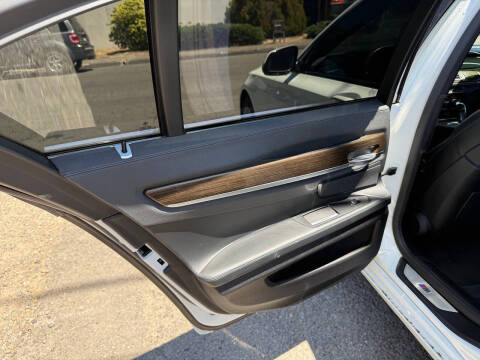 2013 BMW 7 Series 750i