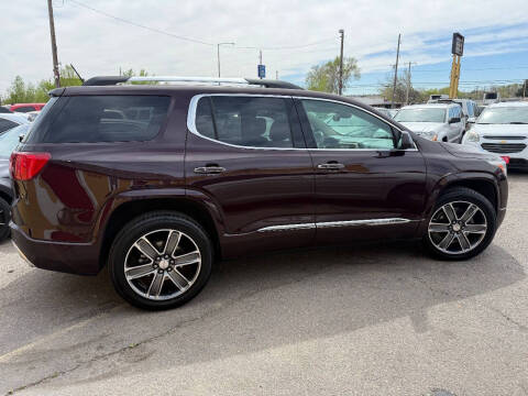 2017 GMC Acadia Denali