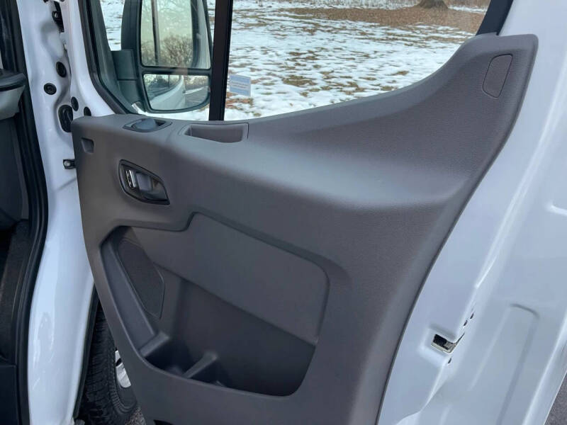 2022 Ford Transit 250