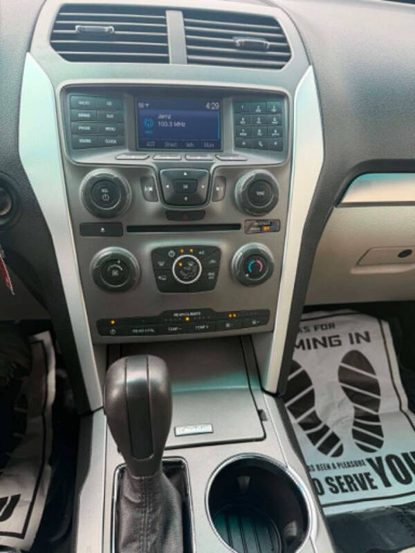 2015 Ford Explorer