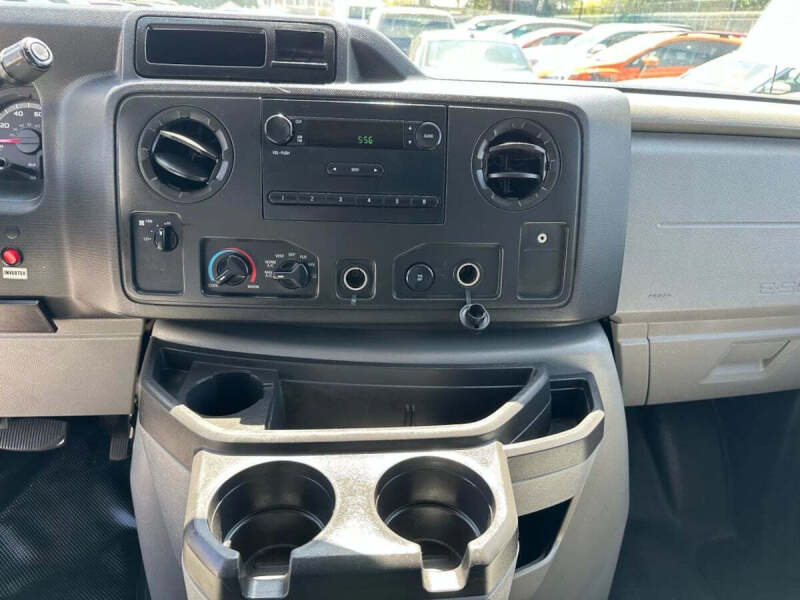 2013 Ford E-Series E-150