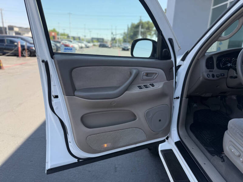 2007 Toyota Sequoia SR5