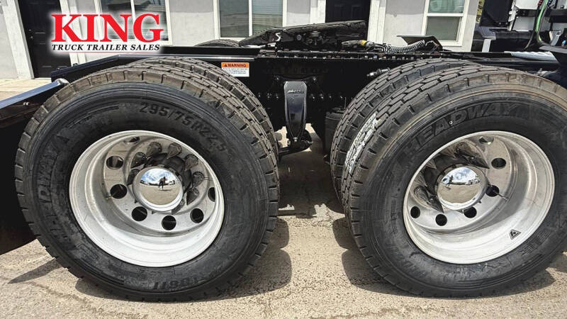 2024 Freightliner Cascadia