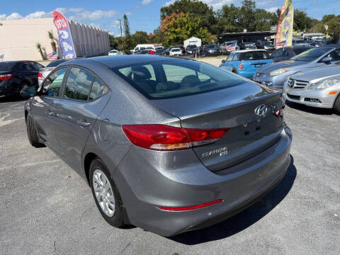 2018 Hyundai Elantra SE