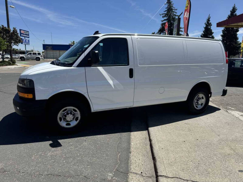 2022 Chevrolet Express 3500