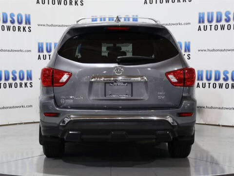 2020 Nissan Pathfinder SV