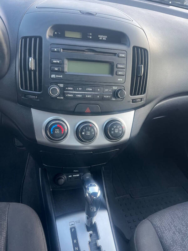 2010 Hyundai Elantra Blue