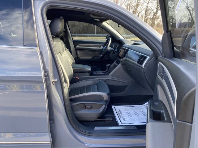 2022 Volkswagen Atlas Cross Sport V6 SEL Premium R-Line 4Motion