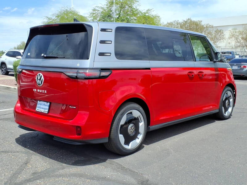 2025 Volkswagen ID. Buzz Pro S Plus 4Motion