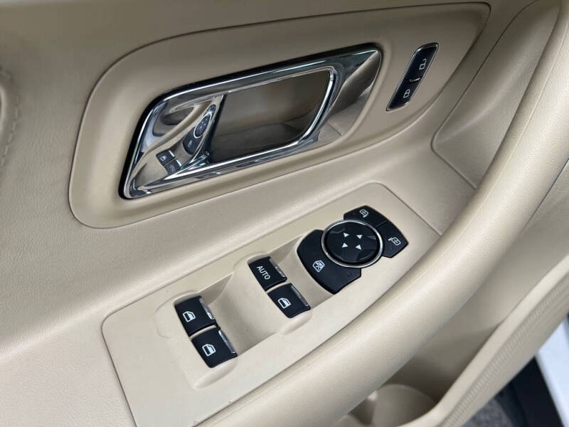 2016 Ford Taurus SEL