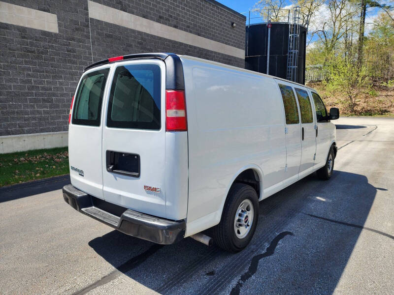 2016 GMC Savana 2500
