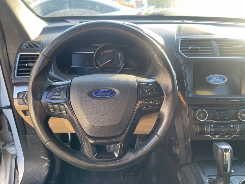2017 Ford Explorer XLT