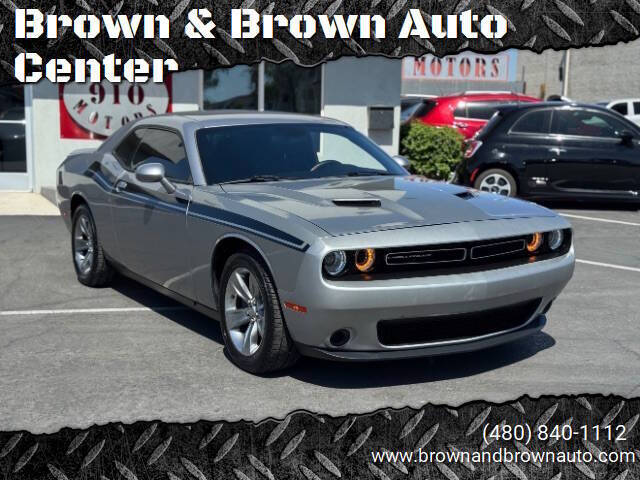 2015 Dodge Challenger SXT's photo