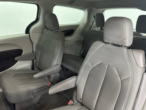 2017 Chrysler Pacifica LX