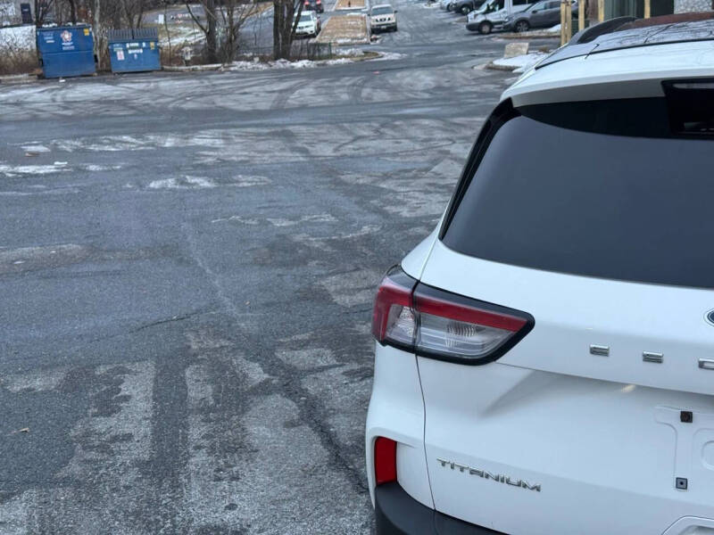 2020 Ford Escape Hybrid Titanium