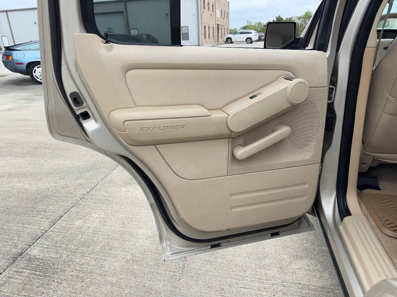 2006 Ford Explorer XLS