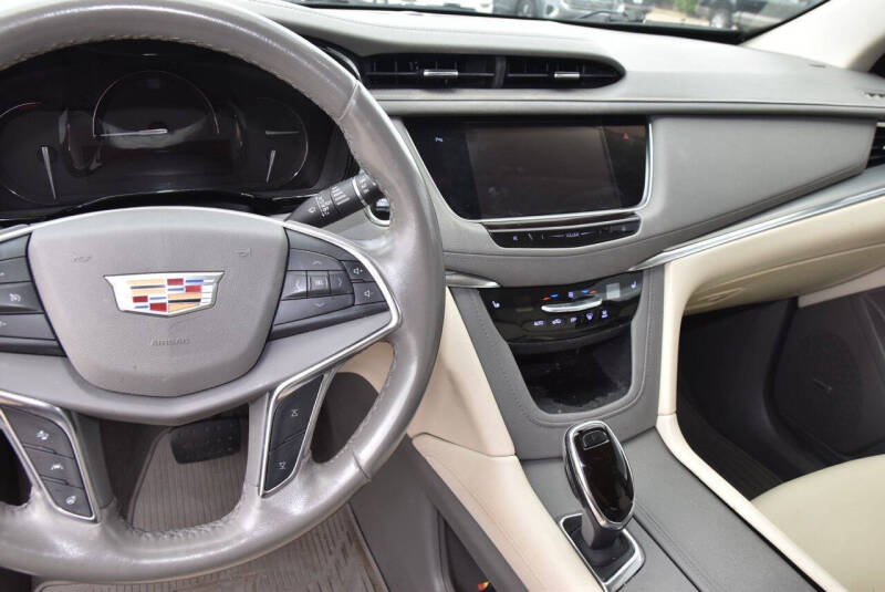 2019 Cadillac XT5 Luxury
