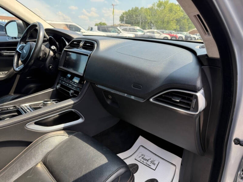 2020 Jaguar F-PACE 30t Prestige