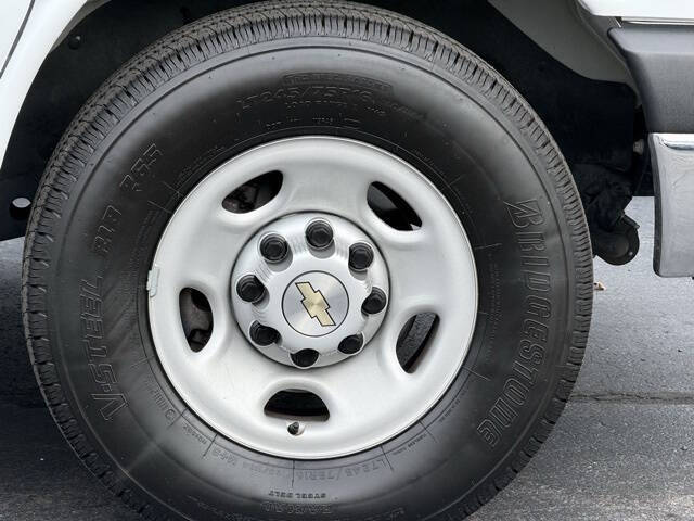 2024 Chevrolet Express 2500