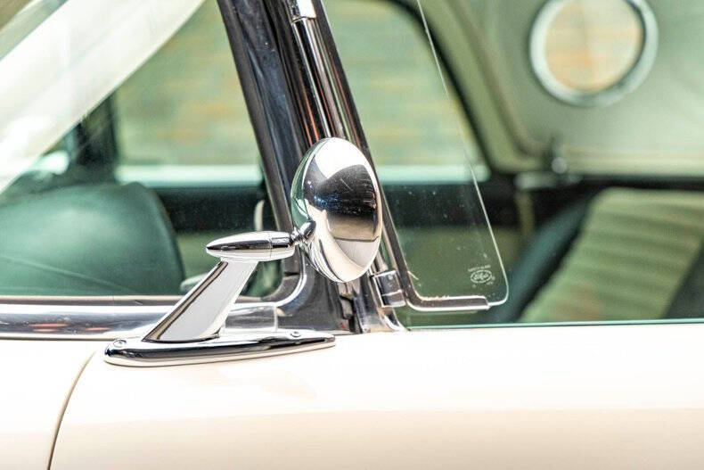 1957 Ford Thunderbird