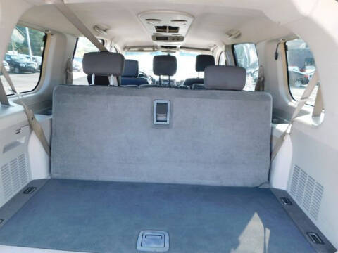 2004 Nissan Armada SE