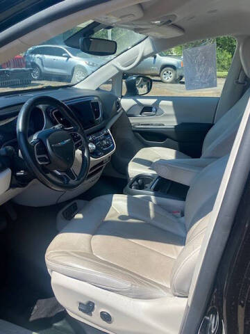 2020 Chrysler Pacifica Hybrid Touring L