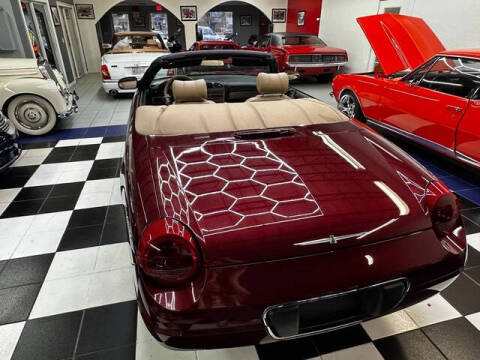 2004 Ford Thunderbird Deluxe