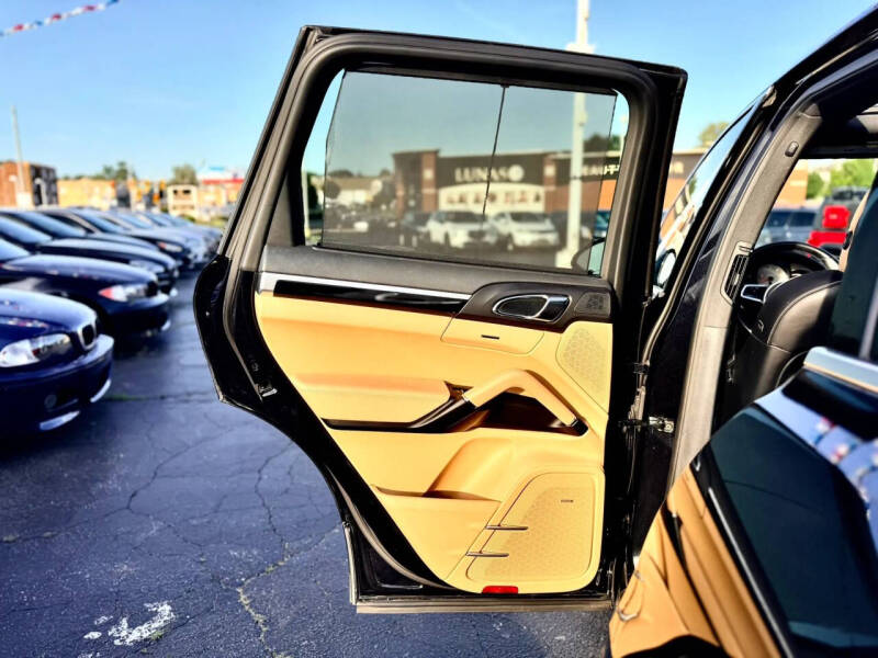 2016 Porsche Cayenne S